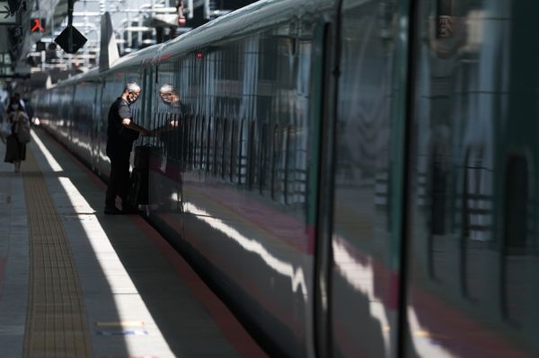 Tau cao toc o Nhat Ban anh 3