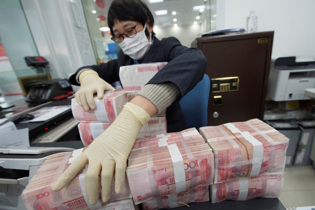 Hai ganh nang lon can da phat trien cua kinh te Trung Quoc hinh anh