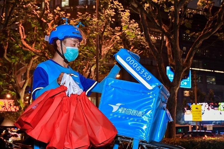 Alibaba ban hon 50 ty USD hang giam gia trong 30 phut dau ngay 11/11 hinh anh