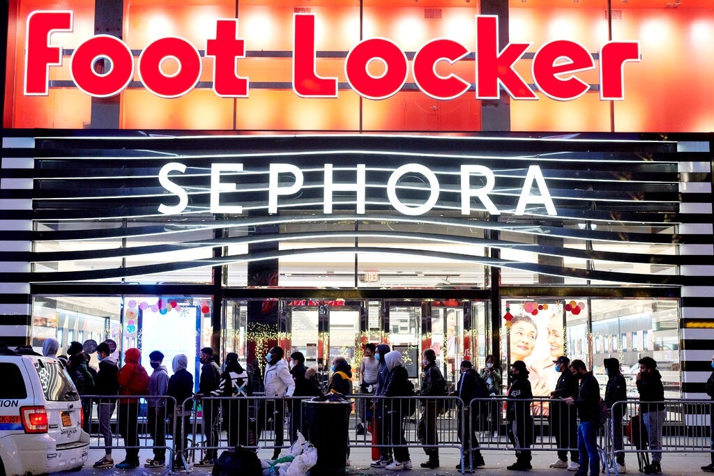 Black Friday o My va chau Au anh 6