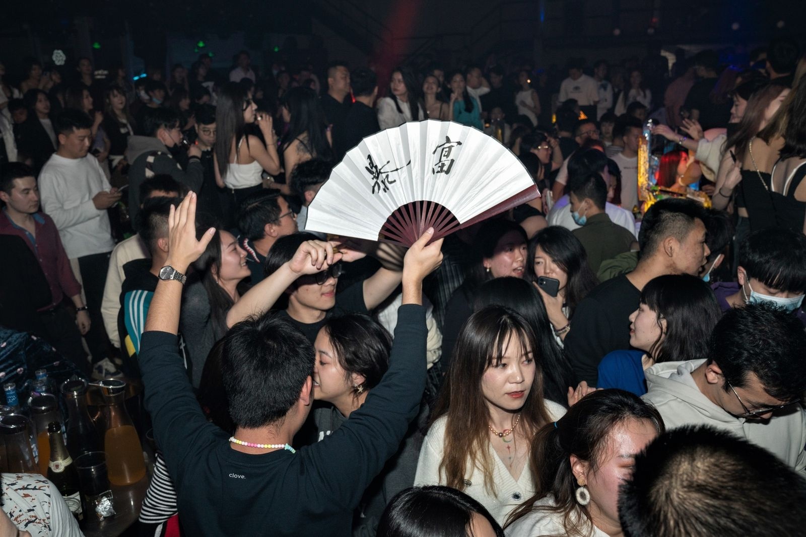 Cau am, co chieu Trung Quoc khong con dam pho truong su giau co hinh anh