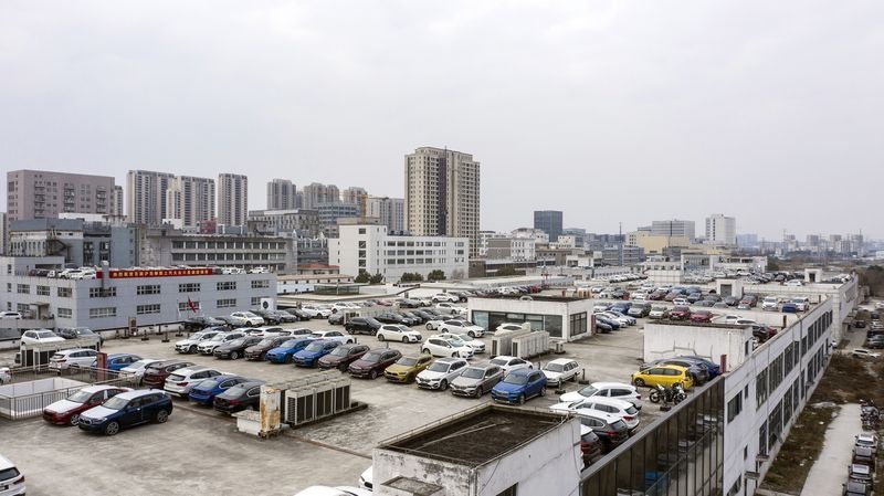 Thi truong oto cu anh 1