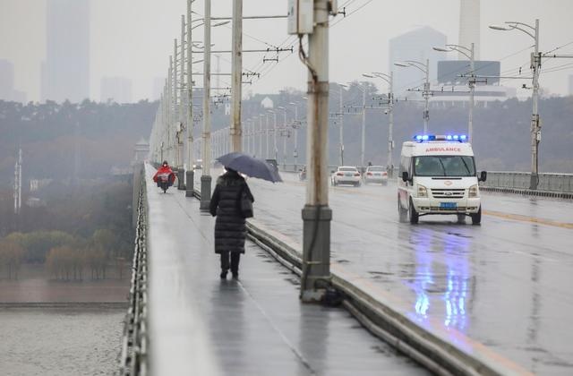 Tet Nguyen dan o Vu Han anh 2