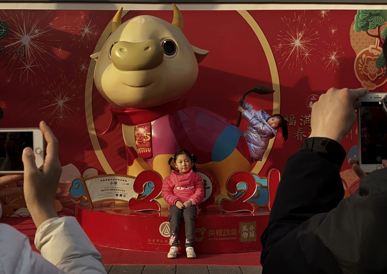 Khung canh Tet Nguyen dan 2021 tu Bangkok den Vu Han hinh anh