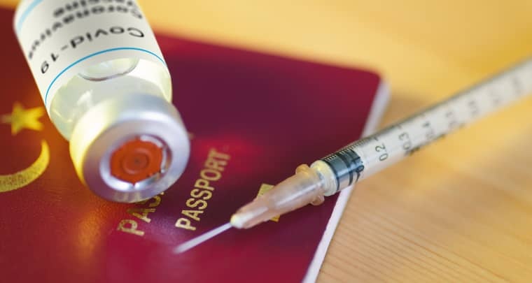 Ho chieu vaccine co the cuu nganh du lich toan cau? hinh anh