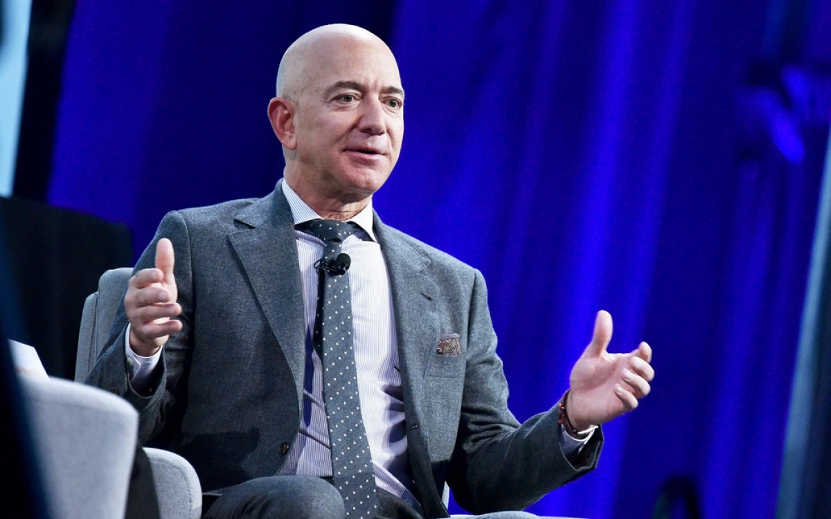 Cach Jeff Bezos dua Amazon tro thanh tap doan 1.500 ty USD hinh anh