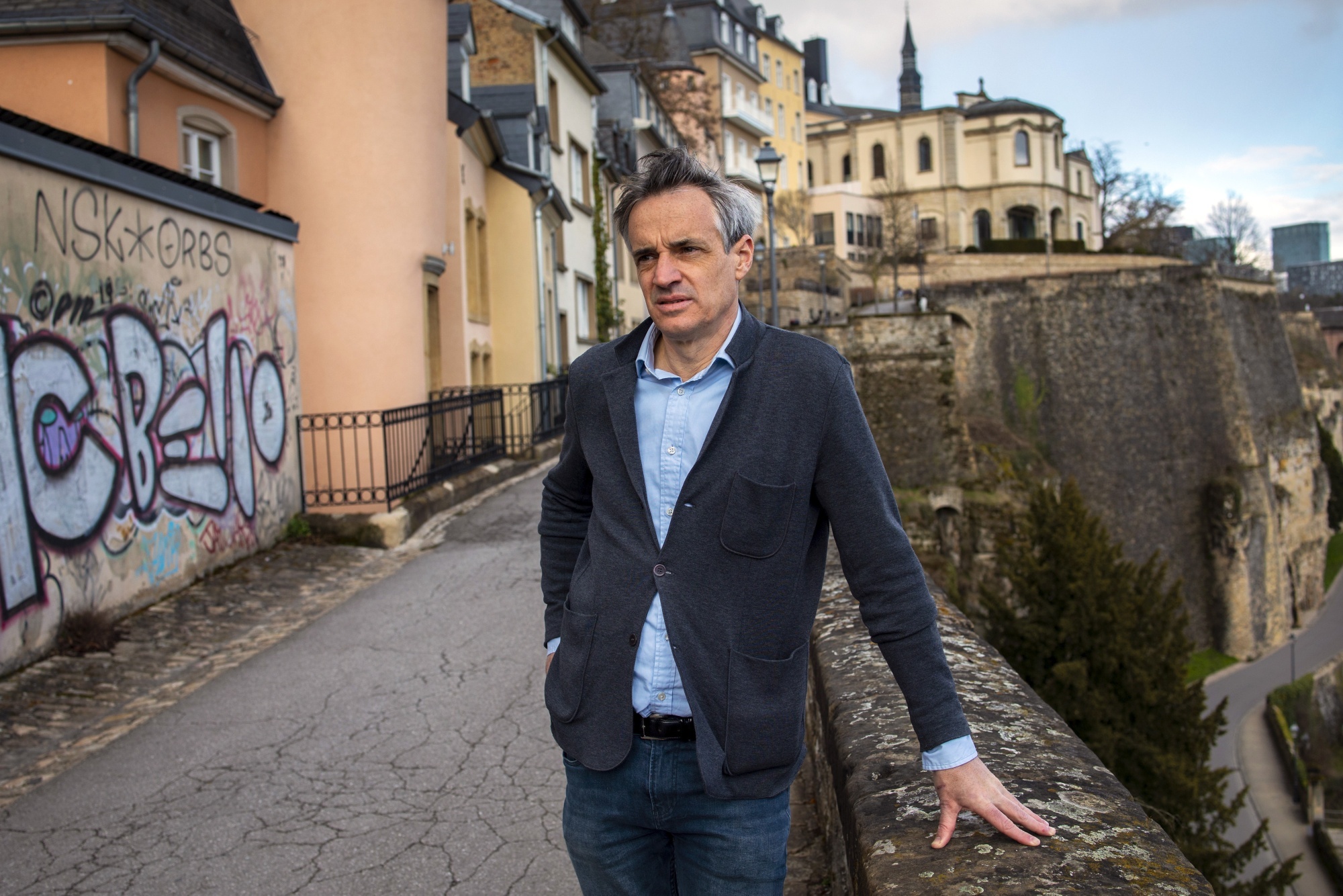 Nhan vien ngan hang anh 3