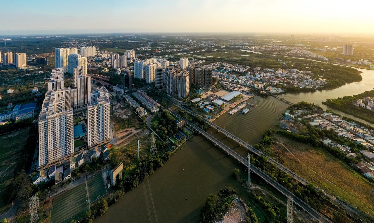 ADB canh bao nguy co bong bong tai san khi kinh te Viet Nam phuc hoi hinh anh