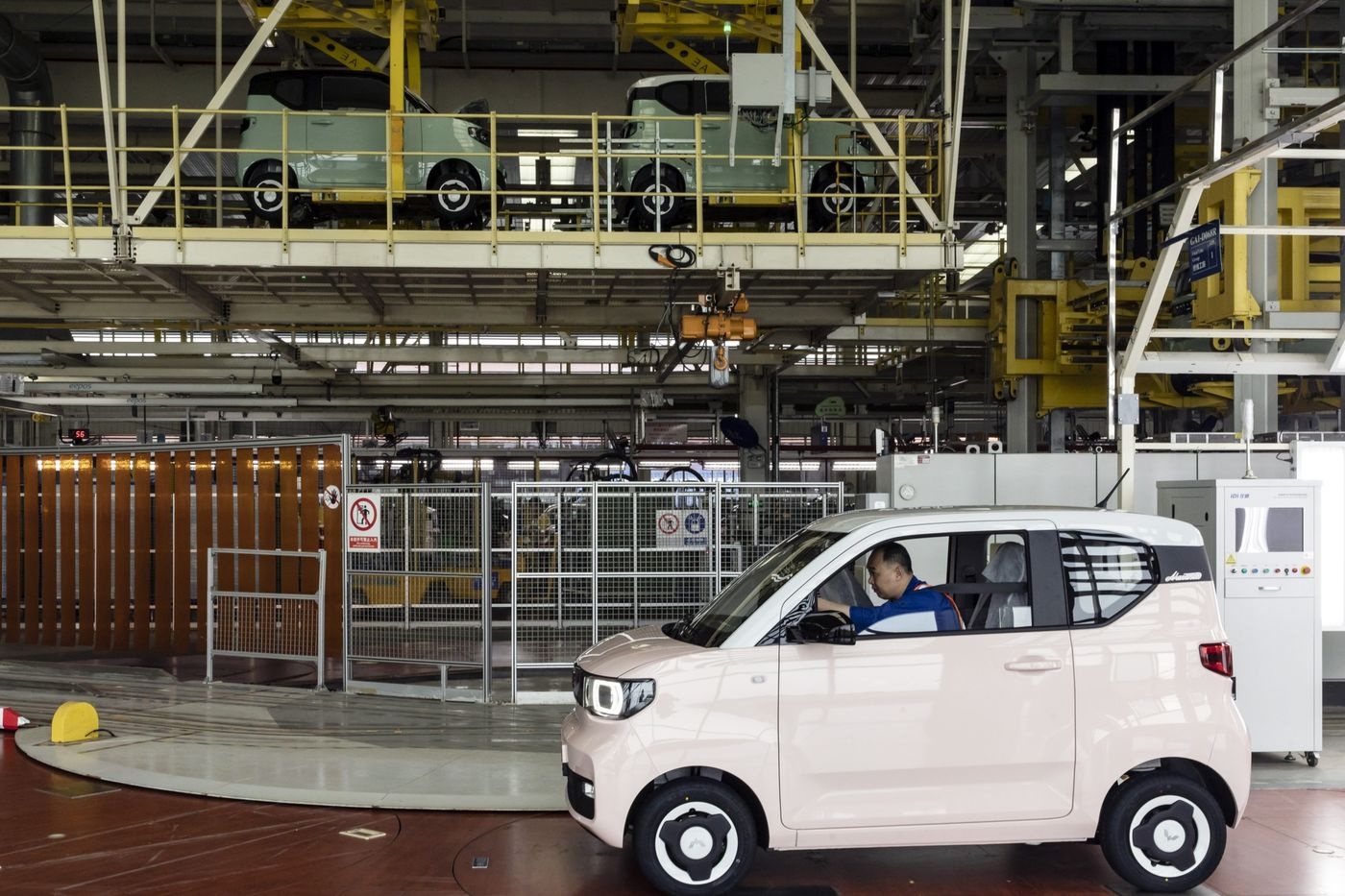 Bai hoc tu 'thu do oto dien' cua Trung Quoc hinh anh