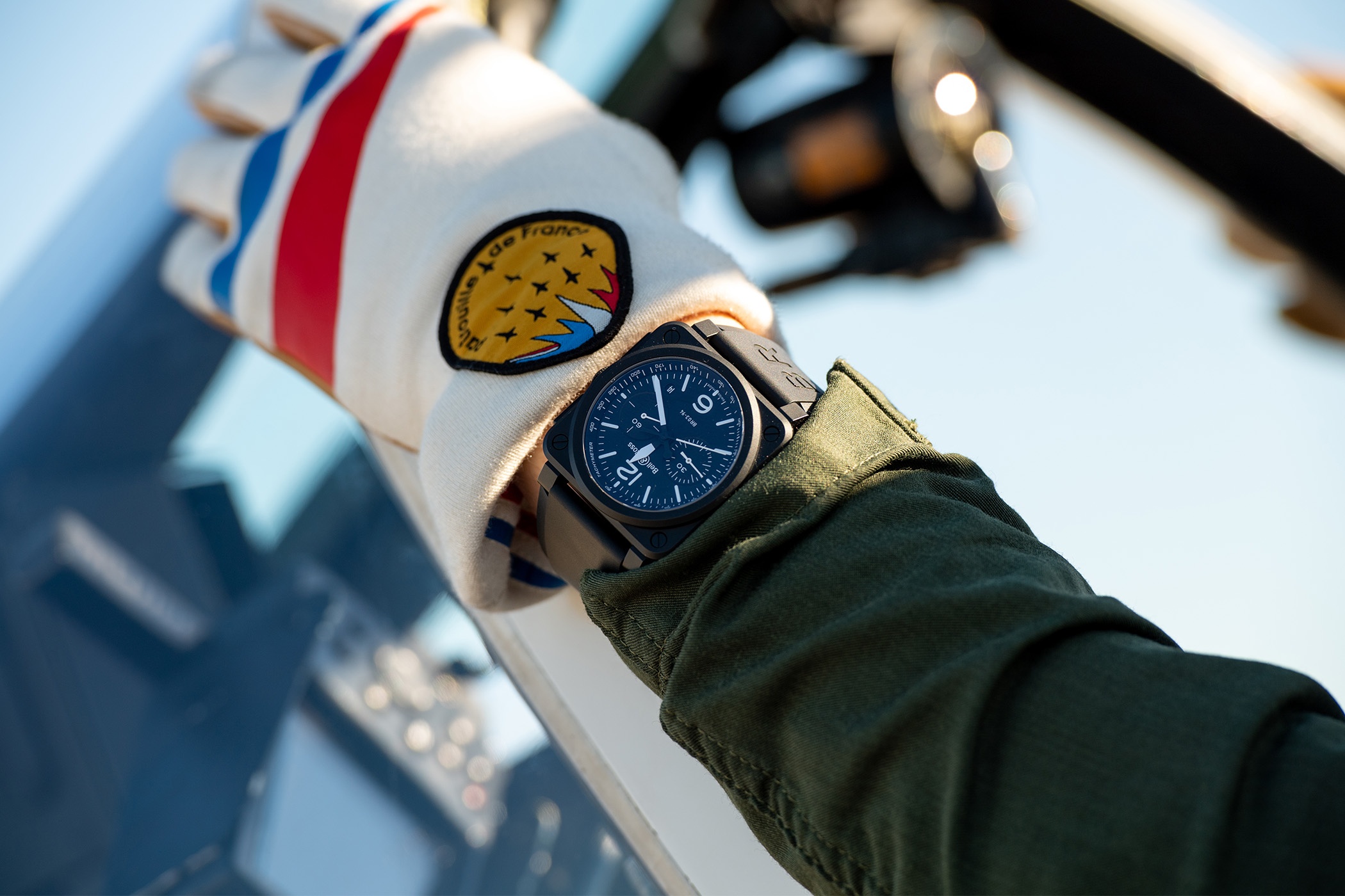 Nganh cong nghiep dong ho Phap phuc hoi, san sang doi dau Thuy Si hinh anh