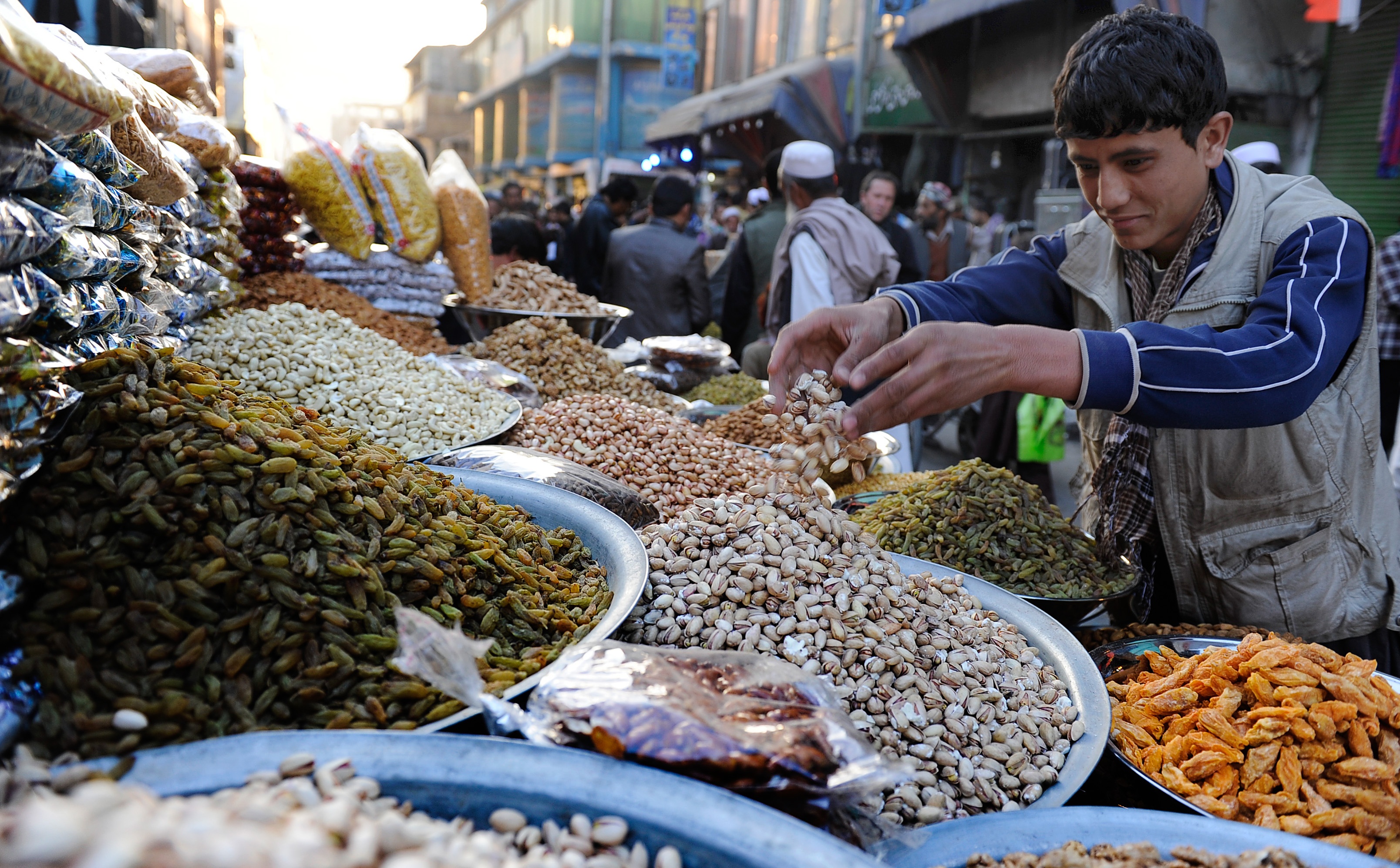 Tuong lai u am cua kinh te Afghanistan hinh anh