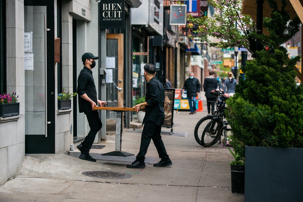 Song chung voi Covid-19 anh 1