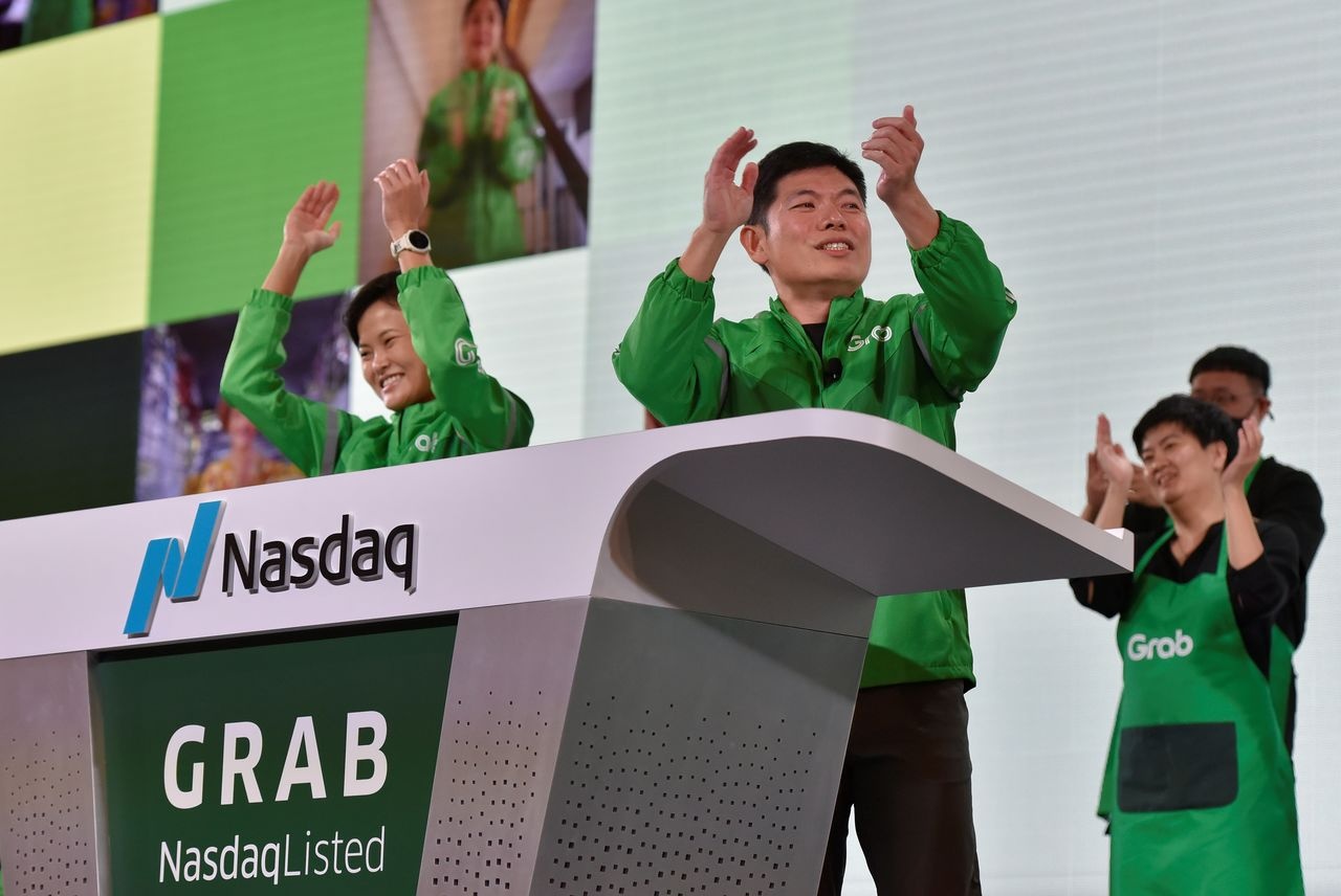 Cac lanh dao chu chot giau len sau thuong vu IPO cua Grab hinh anh