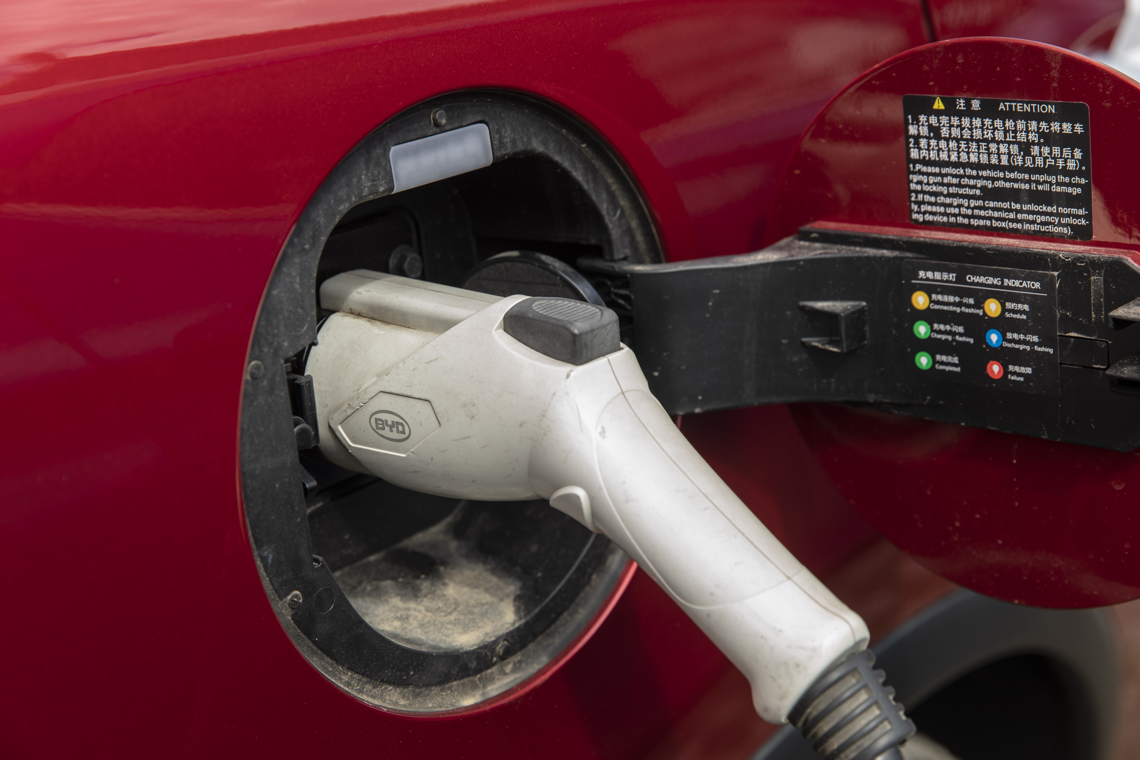 Ford, Volkswagen va Toyota quyet dau Tesla tren chien truong oto dien hinh anh