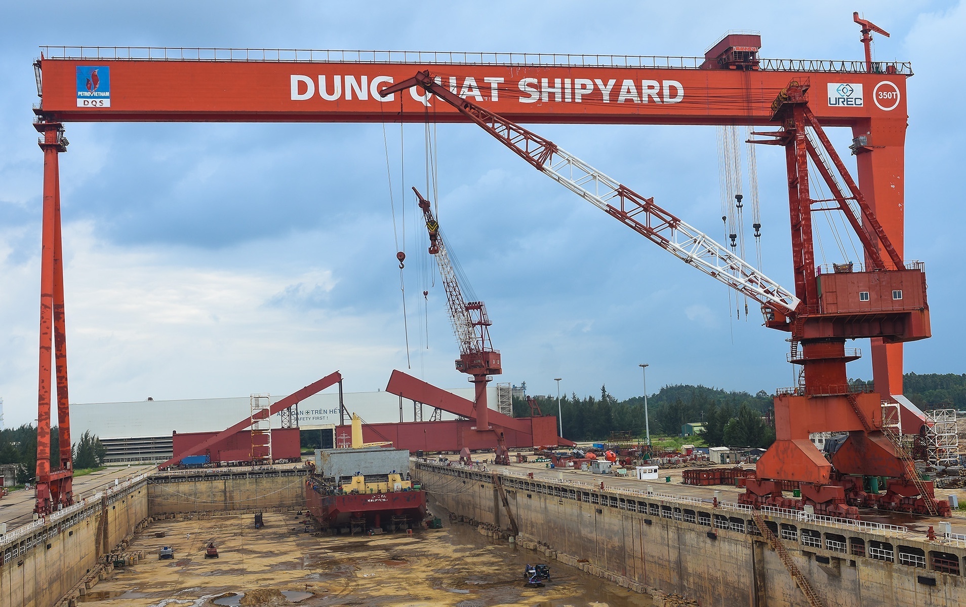 Van kho xu ly toan bo 12 du an yeu kem hinh anh