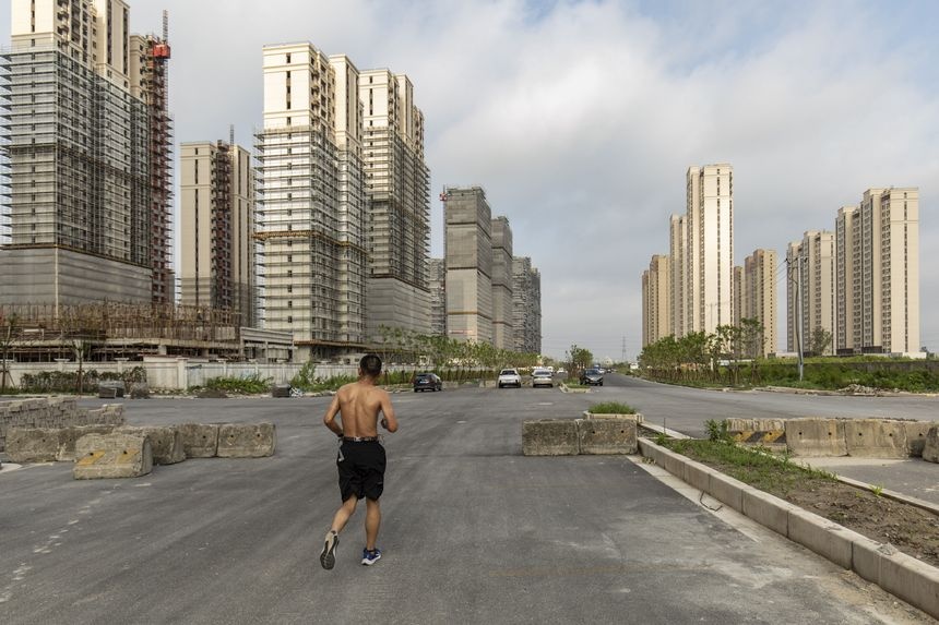 Sau mot nam siet tin dung, Trung Quoc buoc phai 'sua sai' hinh anh