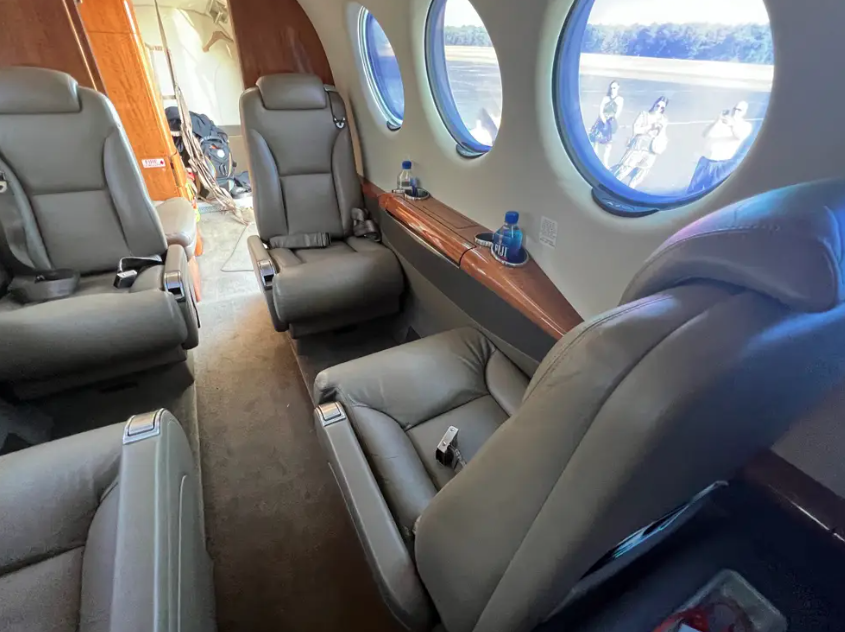 gia ve may bay anh 5