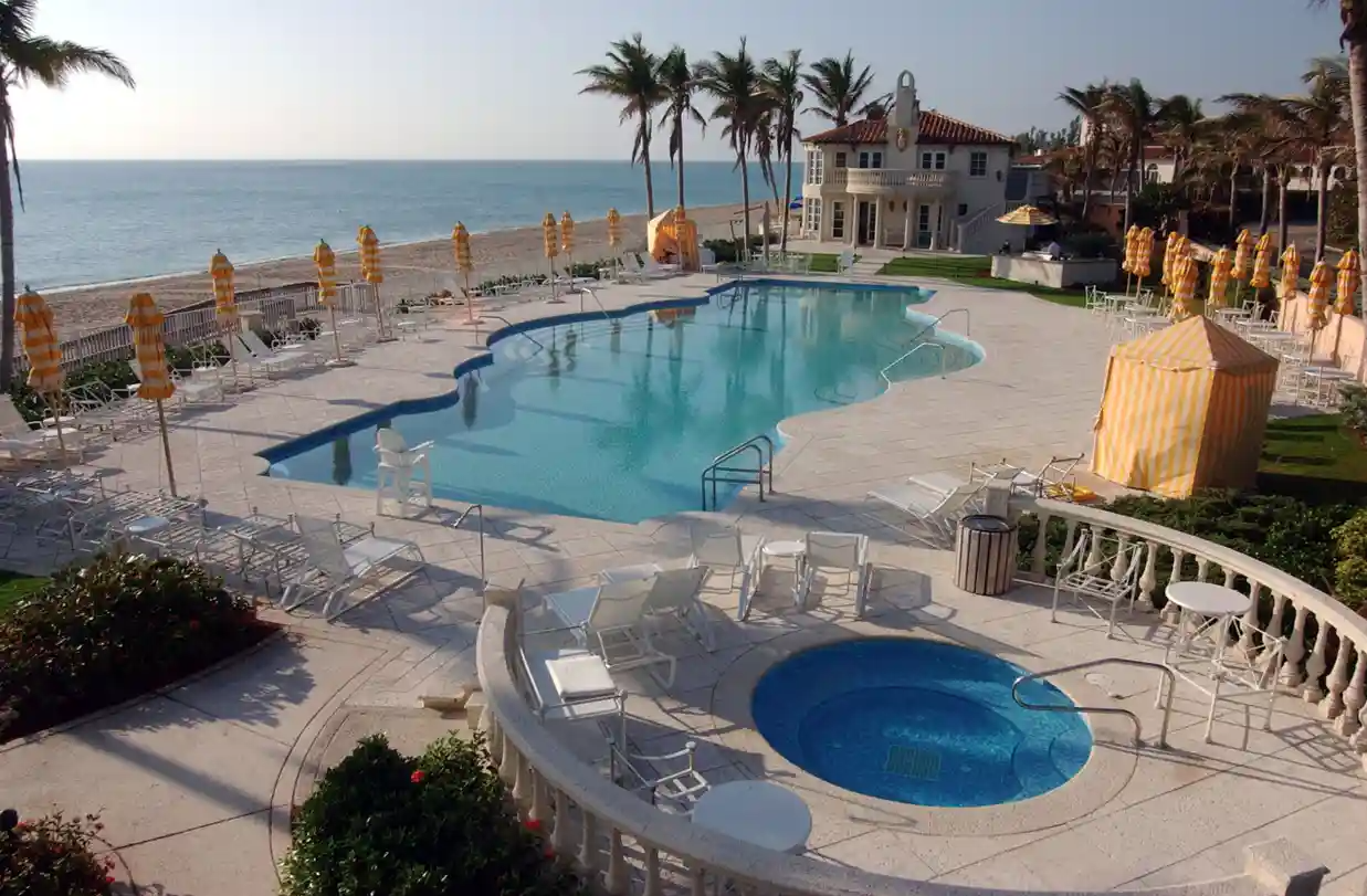 Dinh thu cua Trump anh 2