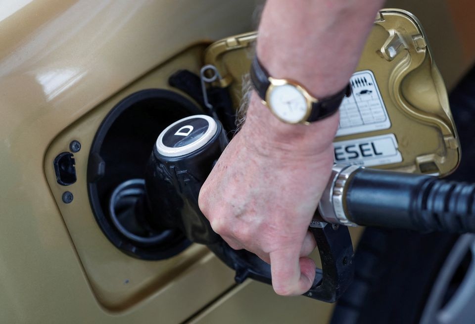 An Do mua dau re cua Nga roi ban sang phuong Tay hinh anh