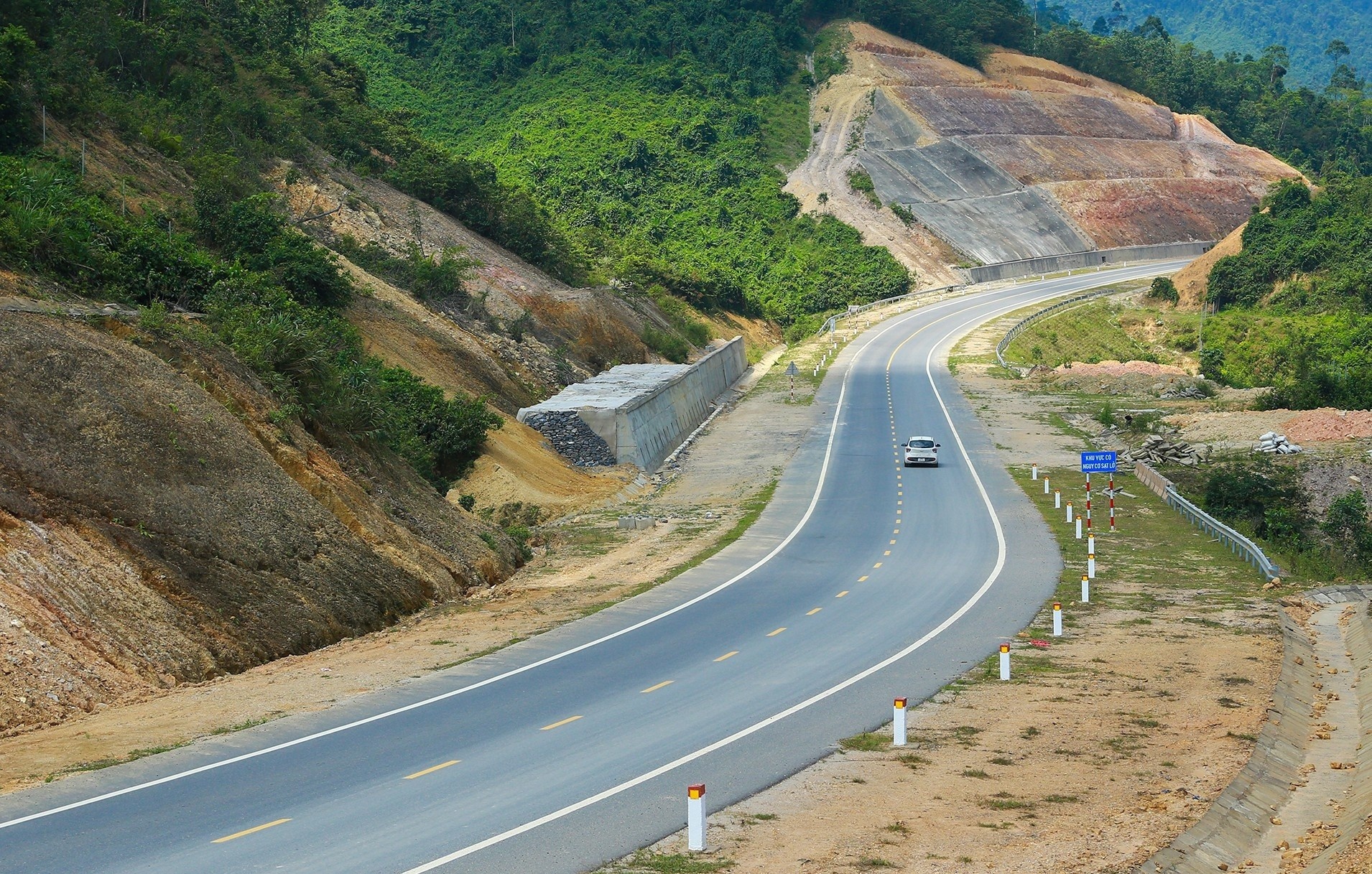 Bon vung dong luc quoc gia duoc tap trung phat trien den nam 2030 hinh anh