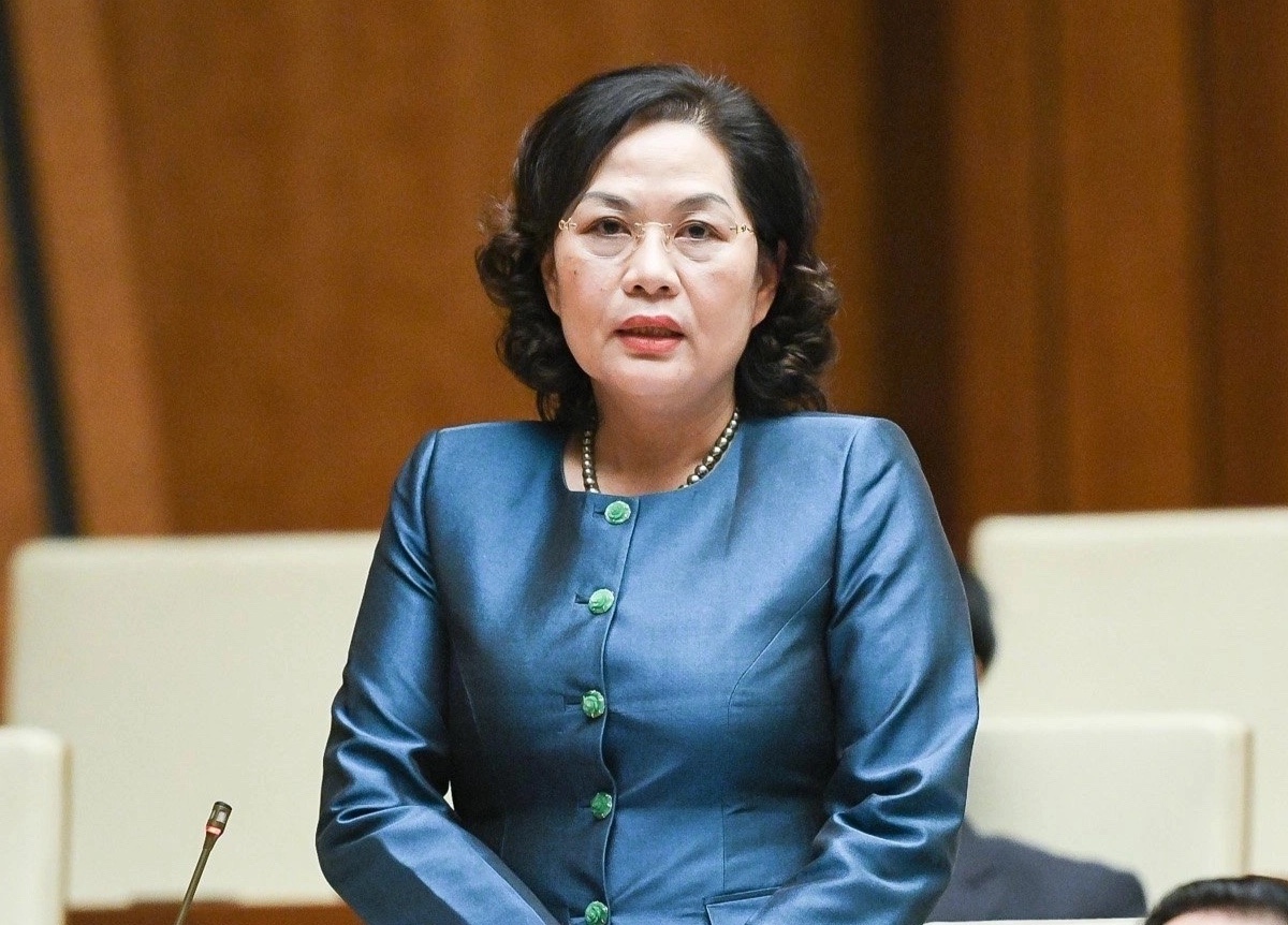 Thong doc: Cap them tin dung cho bat dong san se tiem an rui ro hinh anh