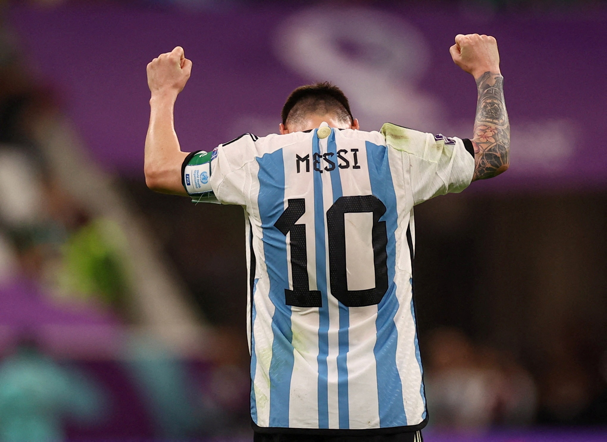 Messi gong ganh hy vong cua nguoi Argentina trong khung hoang hinh anh