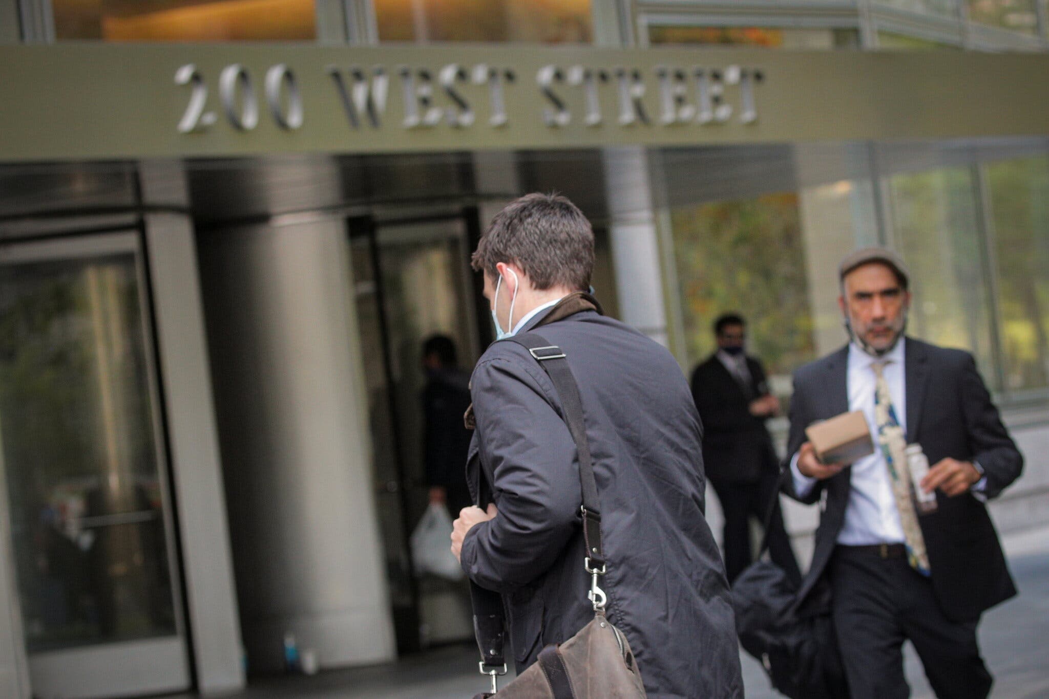 Hang nghin nhan vien ngan hang My sap mat viec hinh anh