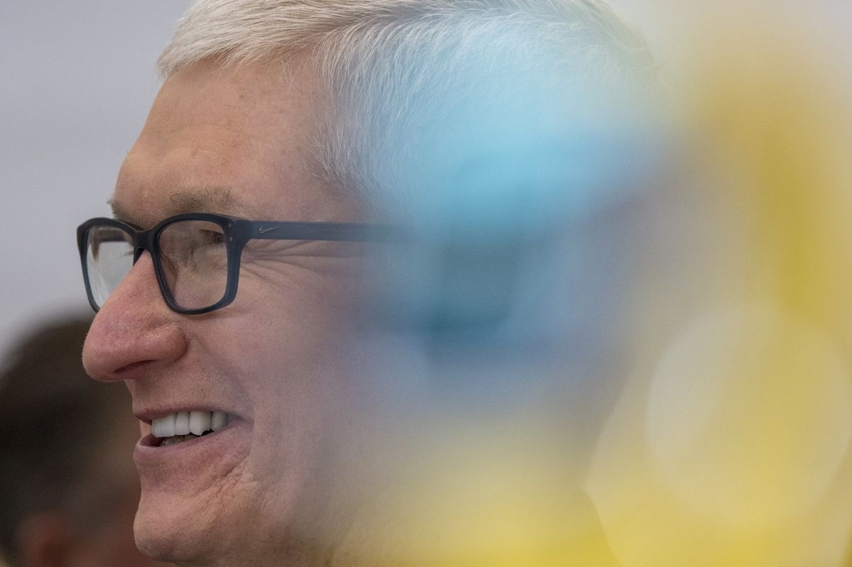 Cac CEO My dong loat bi giam luong thuong hinh anh