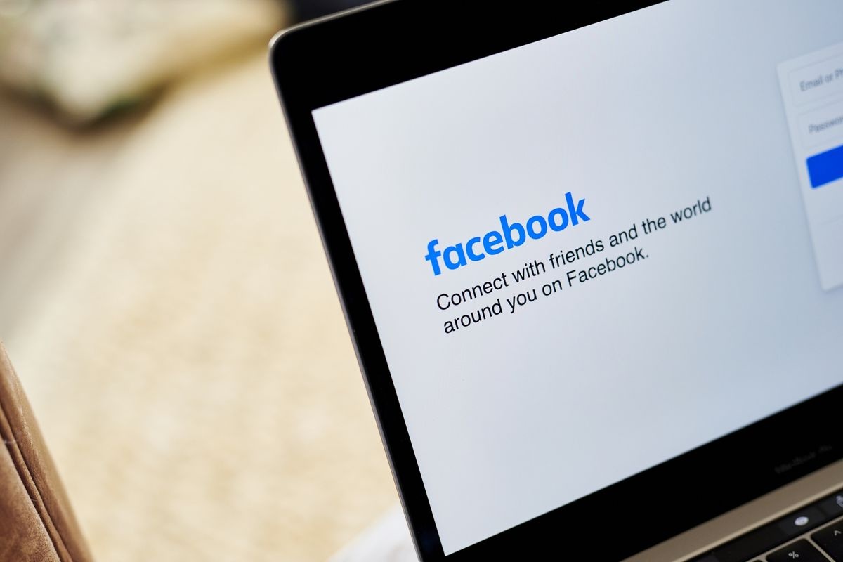 Cong ty me Facebook sap sa thai them hang loat nhan vien? hinh anh