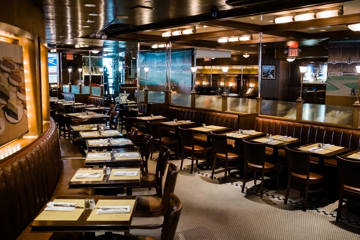 Nganh nha hang My van rung lac vi 'du chan' Covid-19 hinh anh