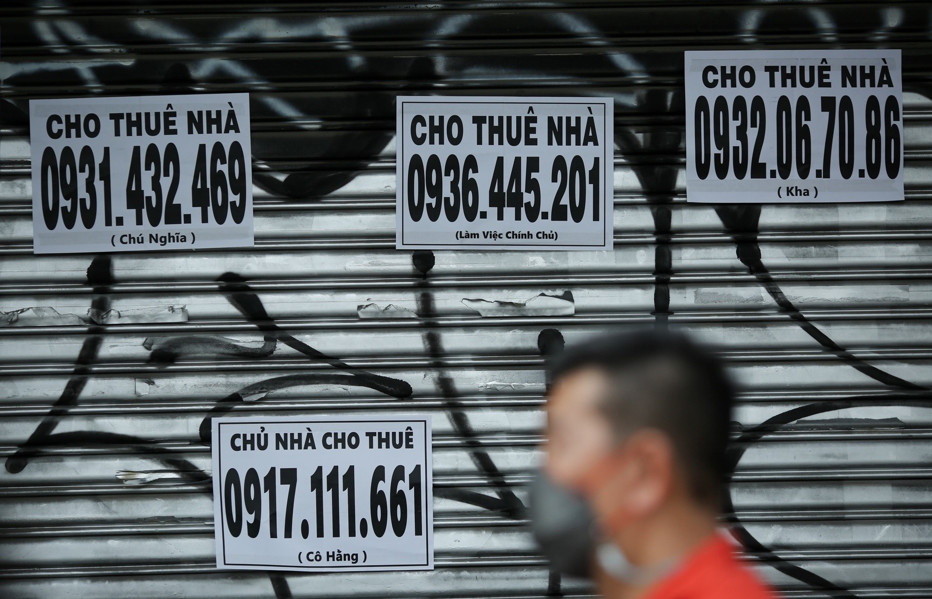 Thu nhap cua lao dong nganh bat dong san, xay dung sut giam hinh anh