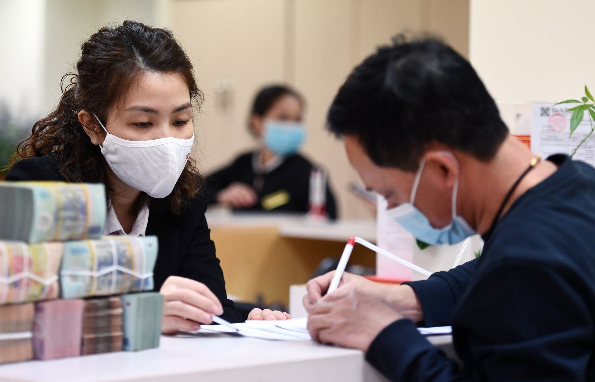 WB: 'Kinh te giam toc tang truong, can theo doi chat che' hinh anh