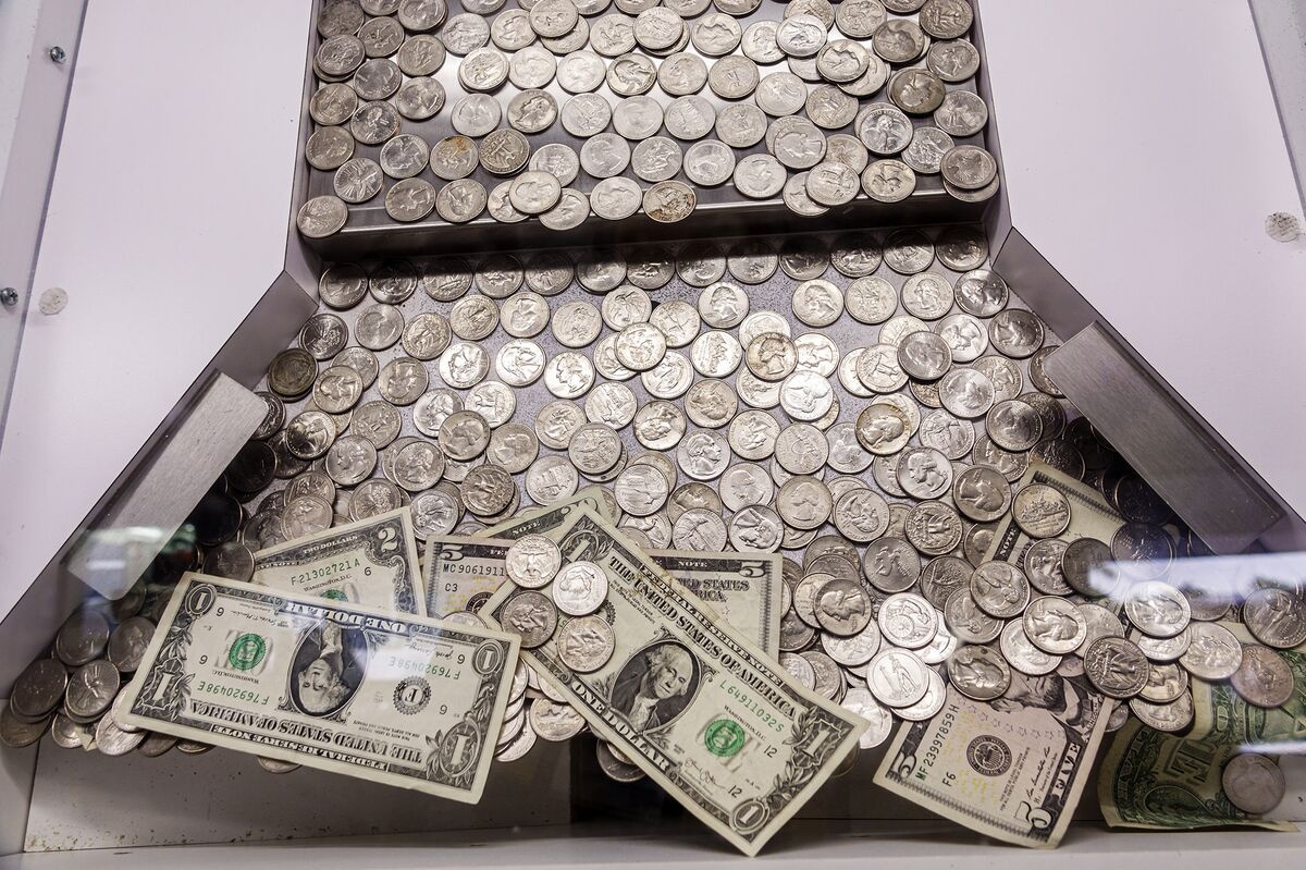 Vi sao nhieu nguoi giau My thich ngan hang Thuy Si? hinh anh