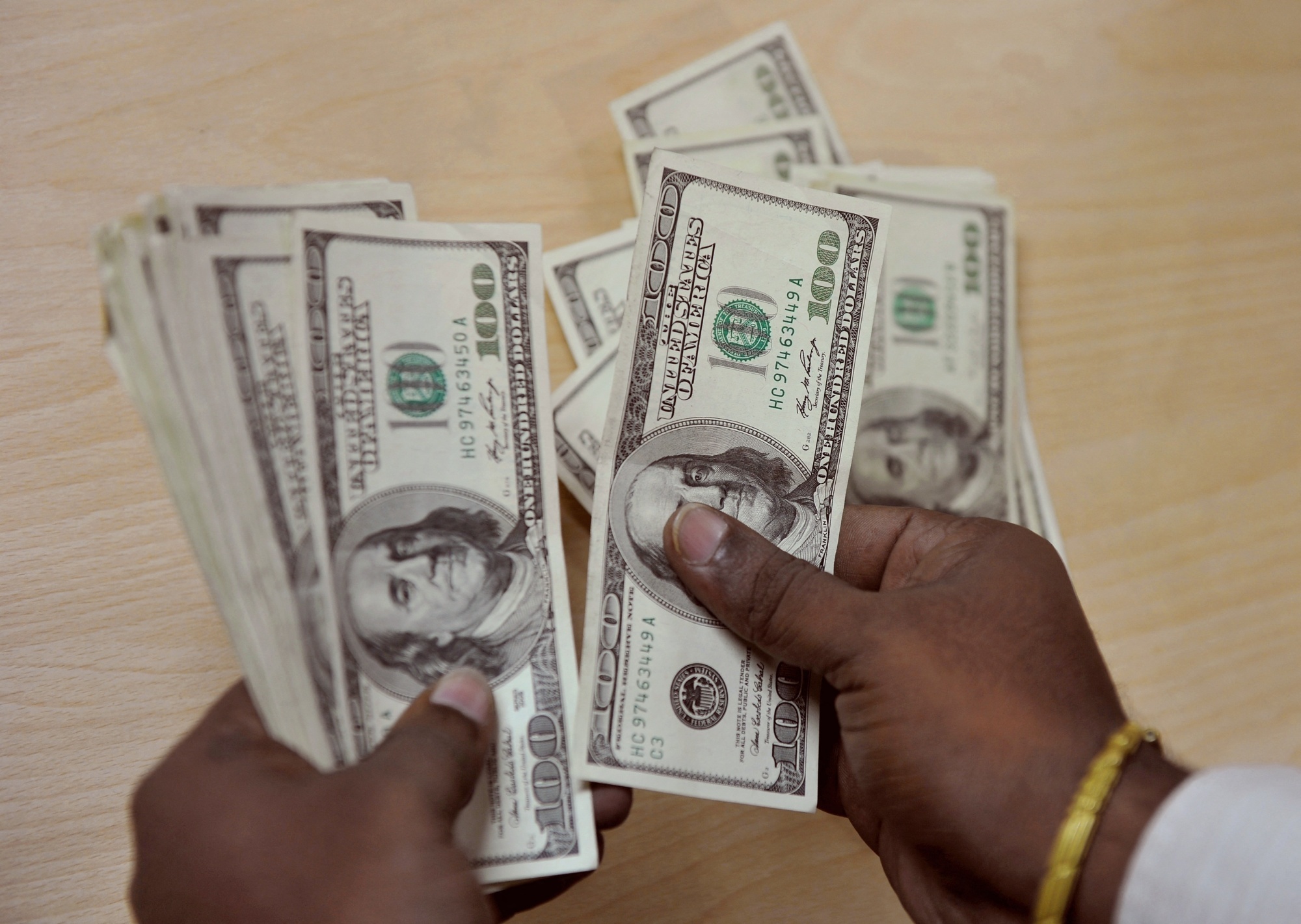 Bao nhieu tien se duoc coi la giau o My hinh anh