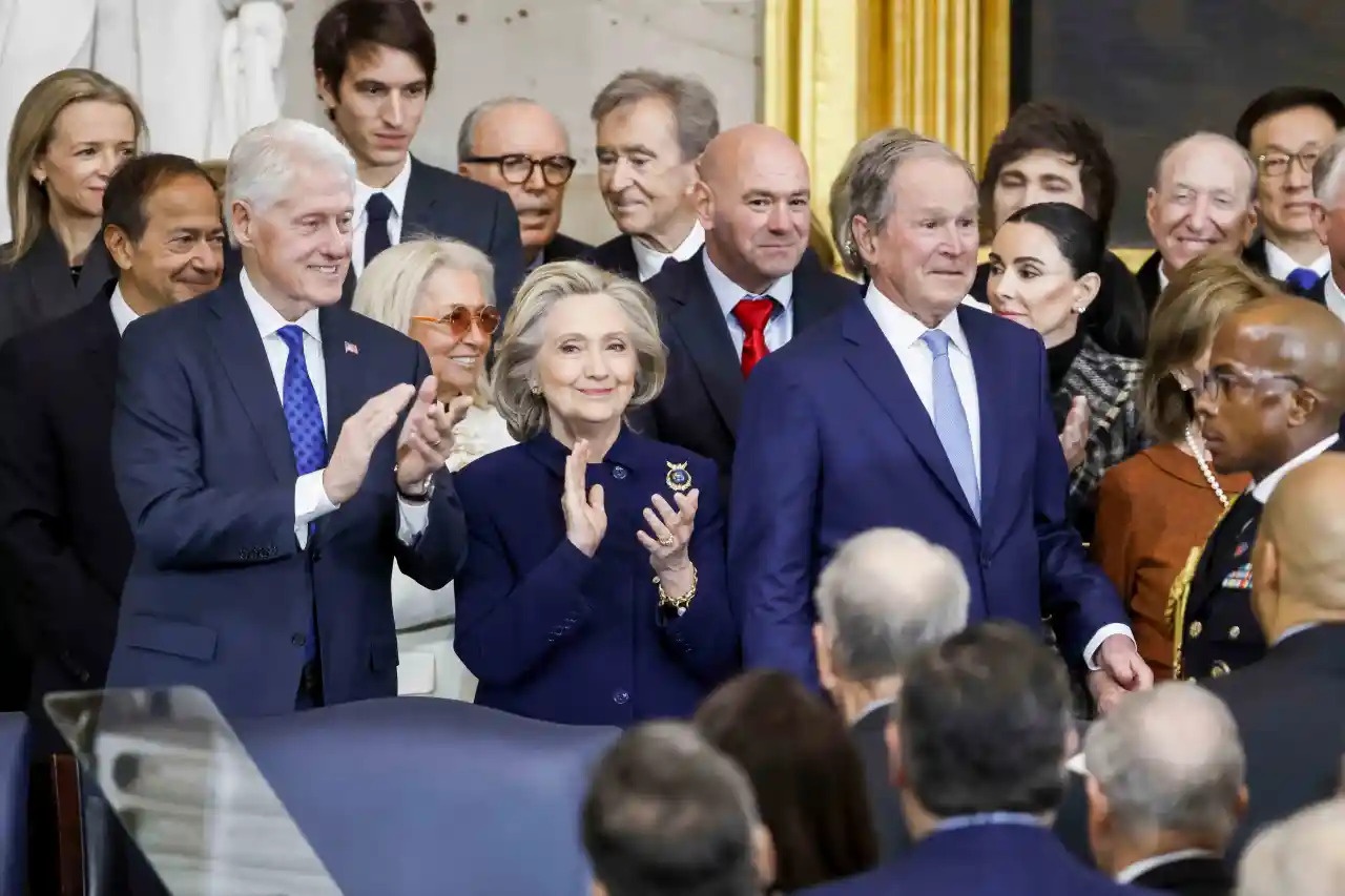 Hai khach moi ty phu dac biet cua ong Trump hinh anh