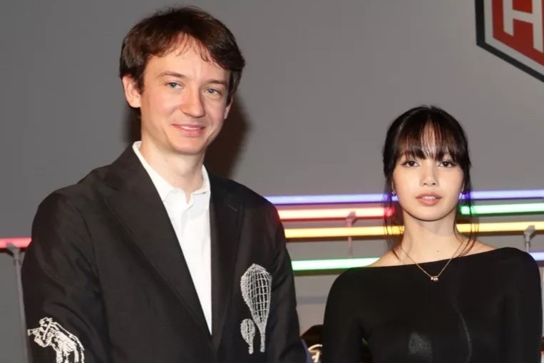 Su troi day cua gioi 'quy toc thua ke', so huu hang nghin ty USD hinh anh