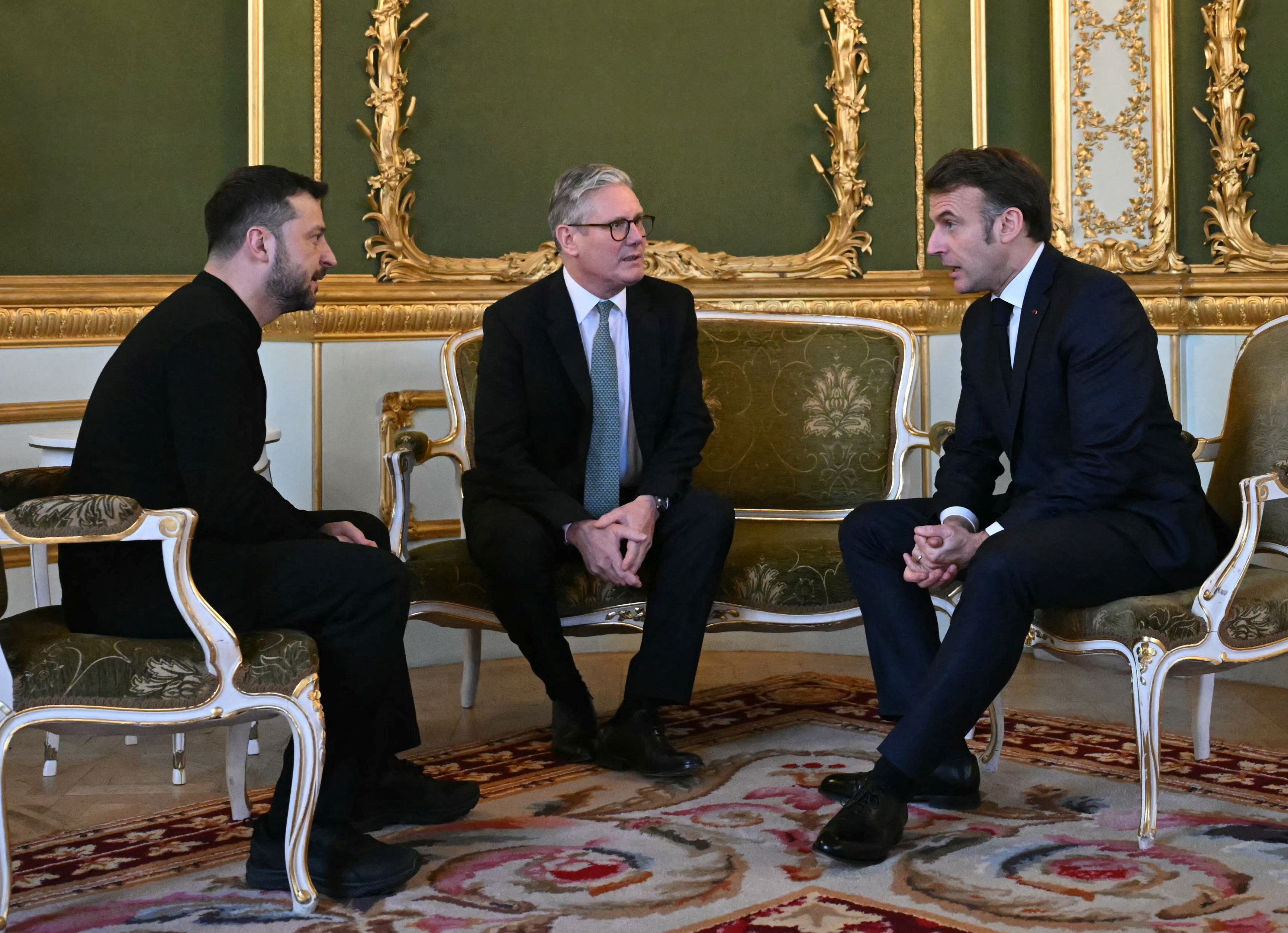 Nga re cua chau Au hinh anh