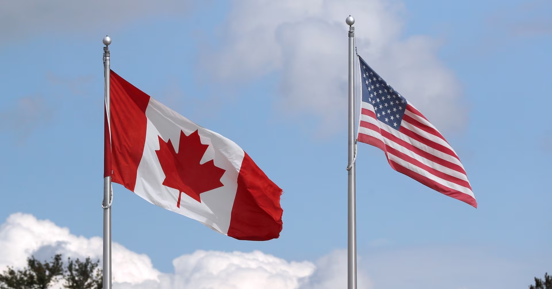 Canada du chi hon 4,5 ty USD ung pho voi thue quan My hinh anh