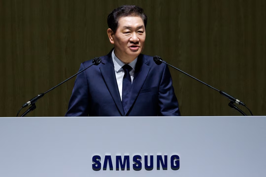 Kho khan chat chong voi Samsung khi CEO dot ngot qua doi hinh anh