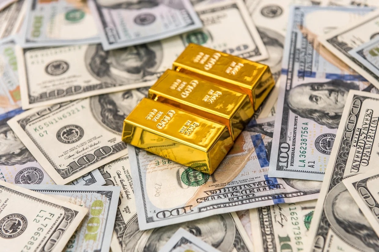 Gia vang the gioi vuot dinh moi thoi dai, chuyen gia du bao con tang hinh anh