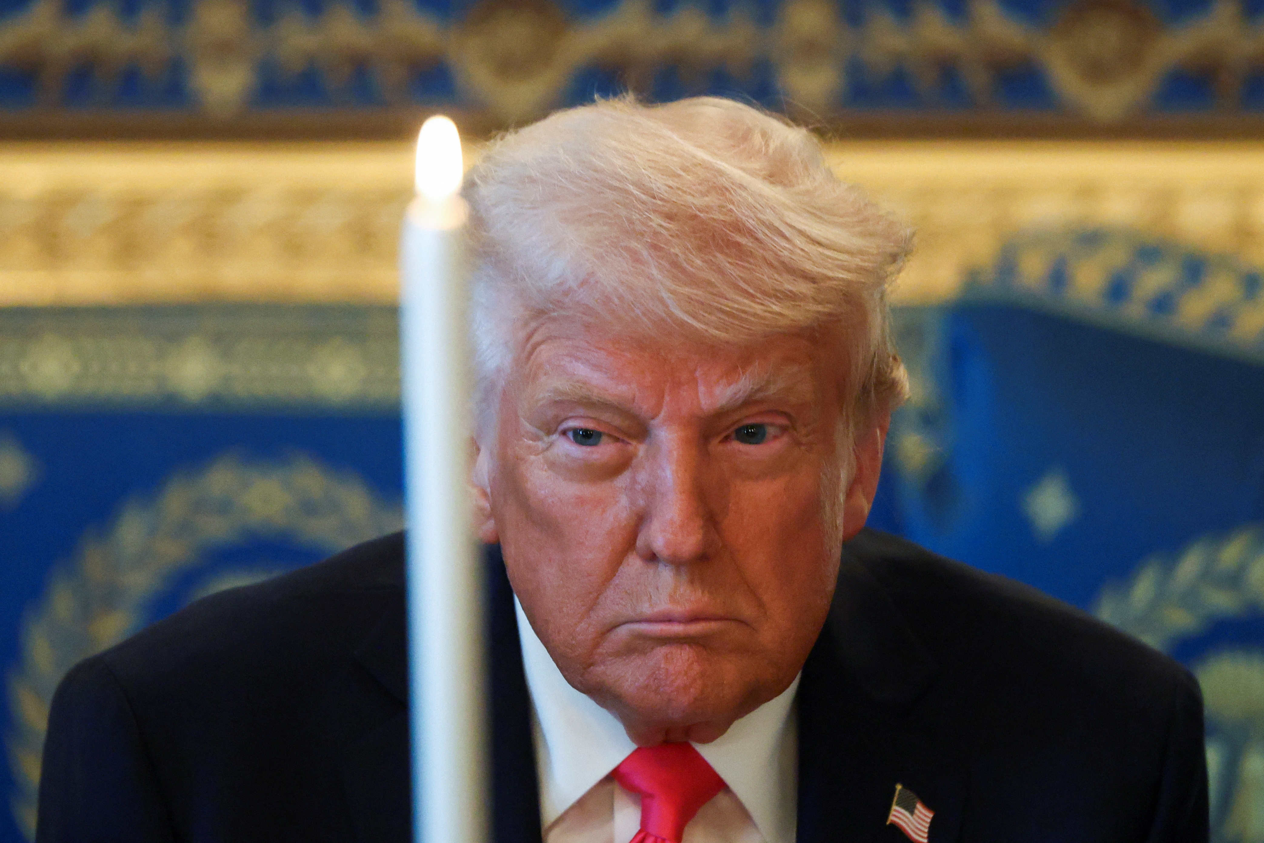 Ong Trump bat ngo truc tiep tham gia dam phan voi Nhat Ban hinh anh