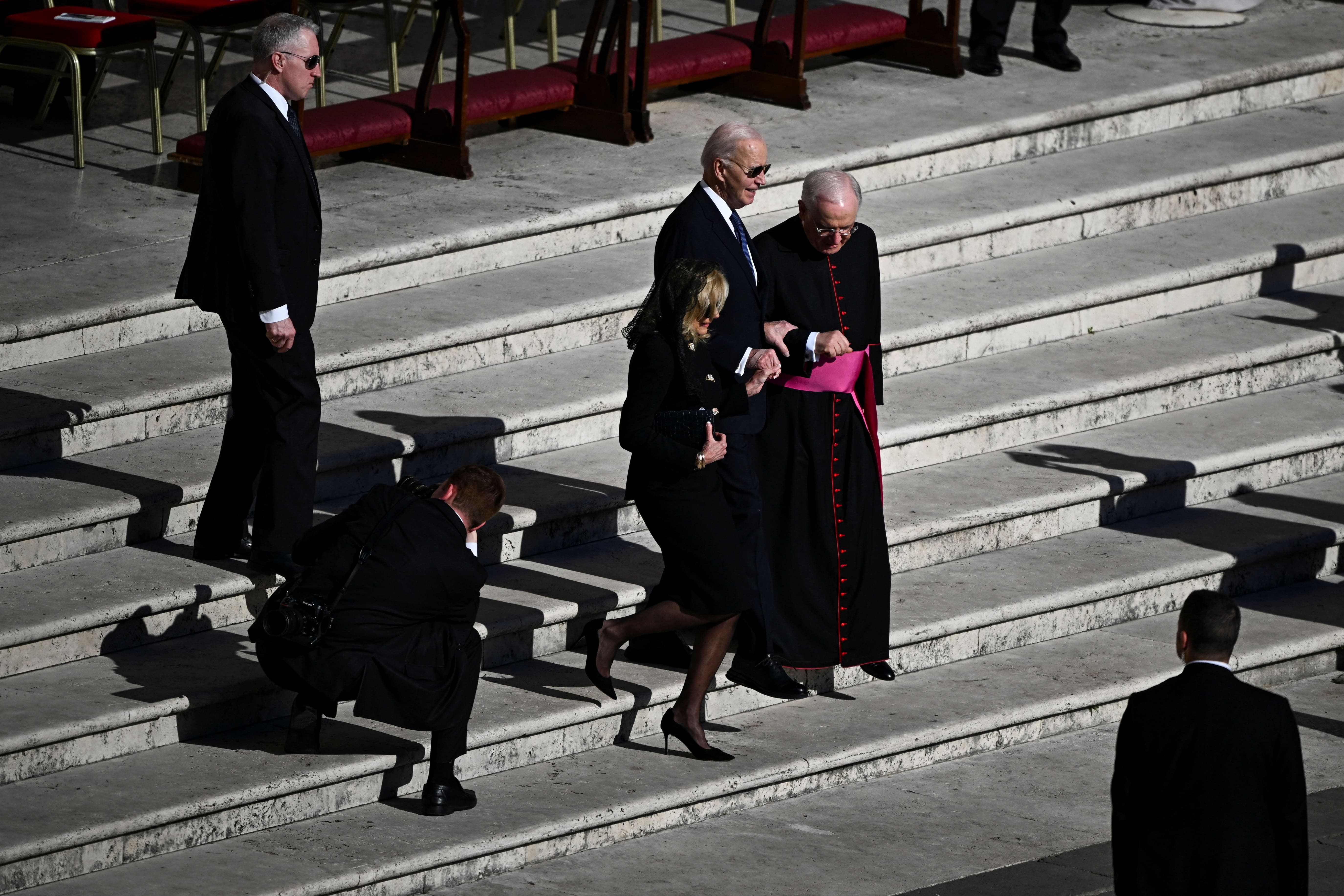 Giao hoang Francis anh 12