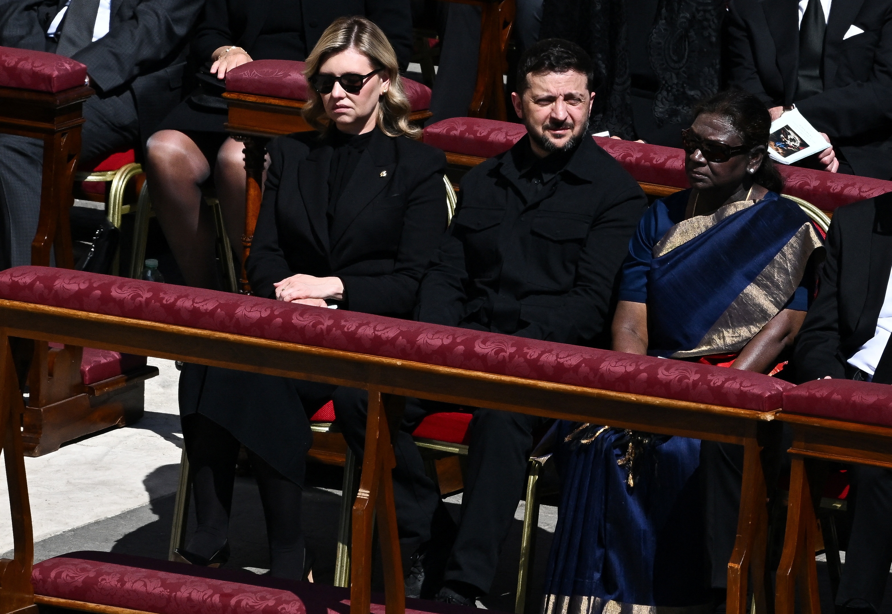 Giao hoang Francis anh 10