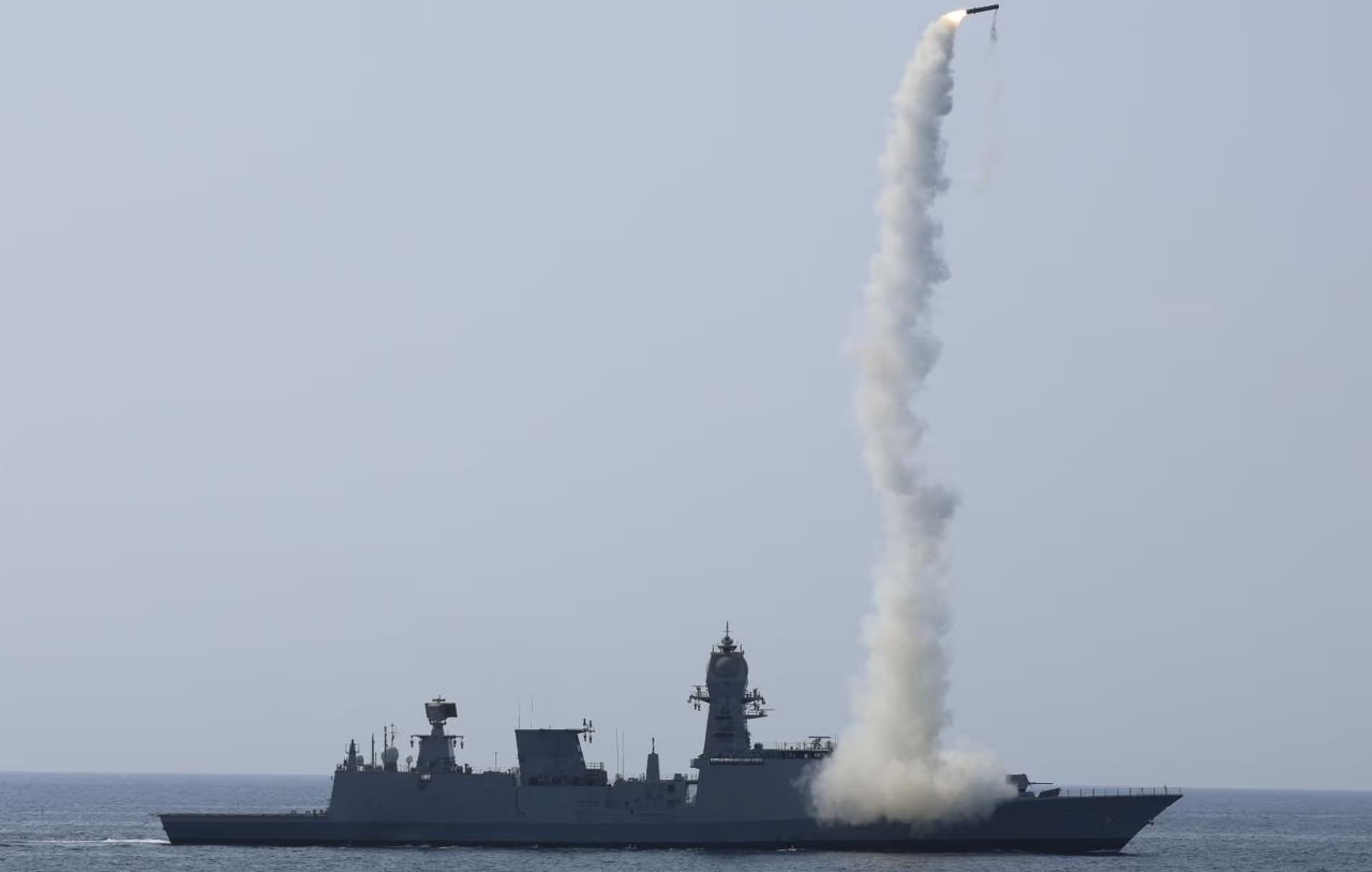 An Do thu ten lua tam xa sau vu tan cong o Kashmir hinh anh