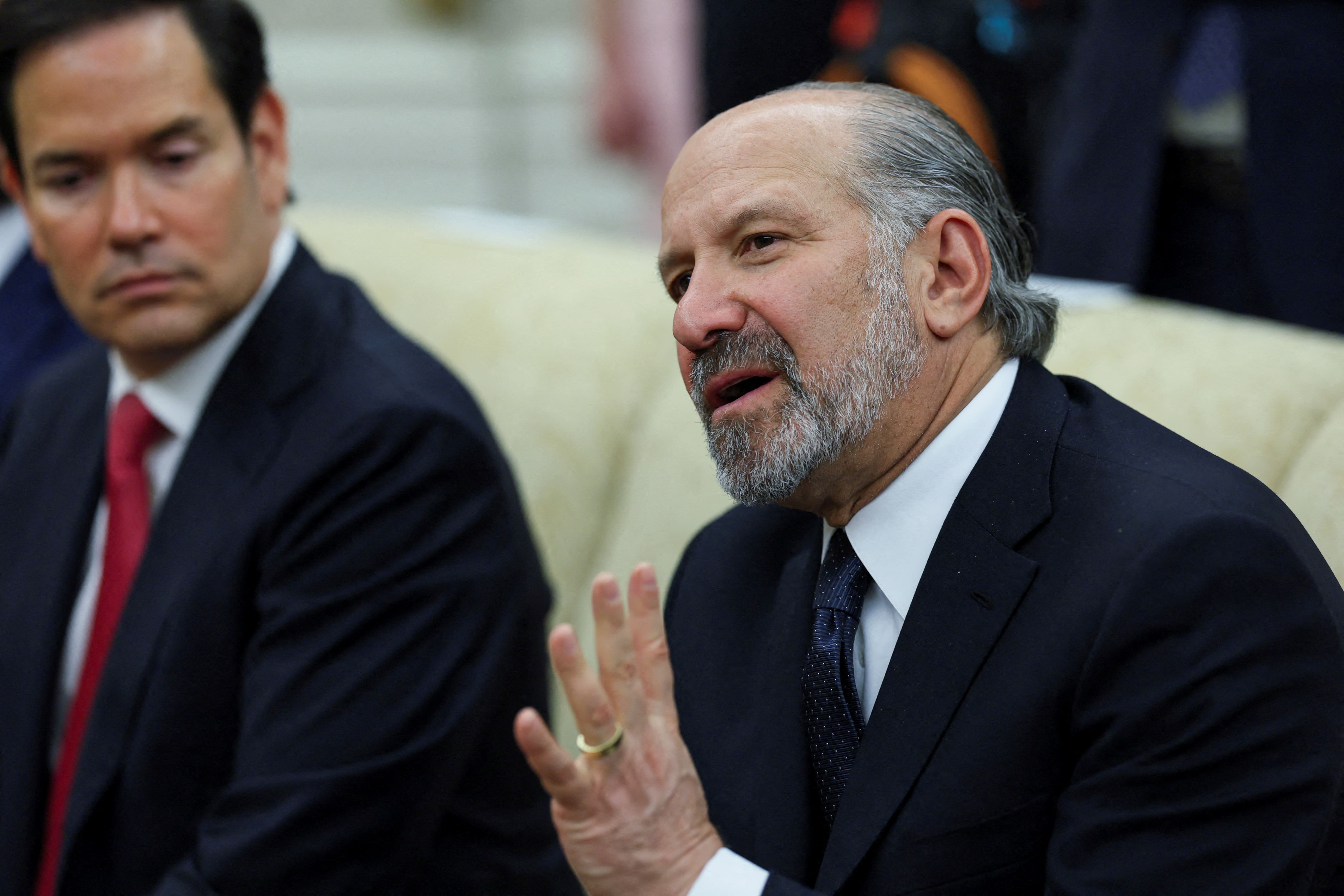 Ke ca khi cac quoc gia thien chi, My cung chi giam thue xuong 10% hinh anh