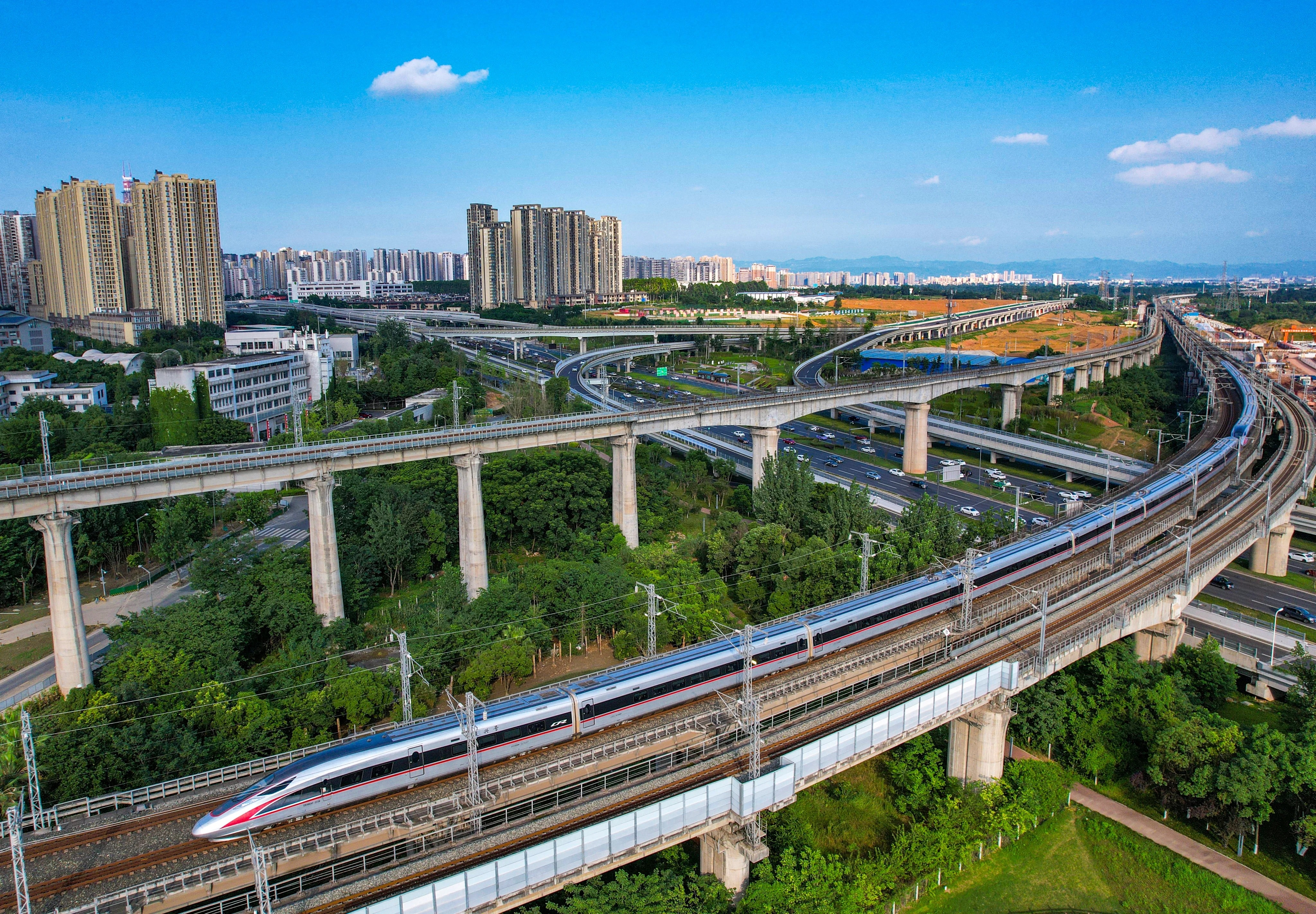 Bai toan kinh doanh cua cac tuyen duong sat toc do cao hinh anh