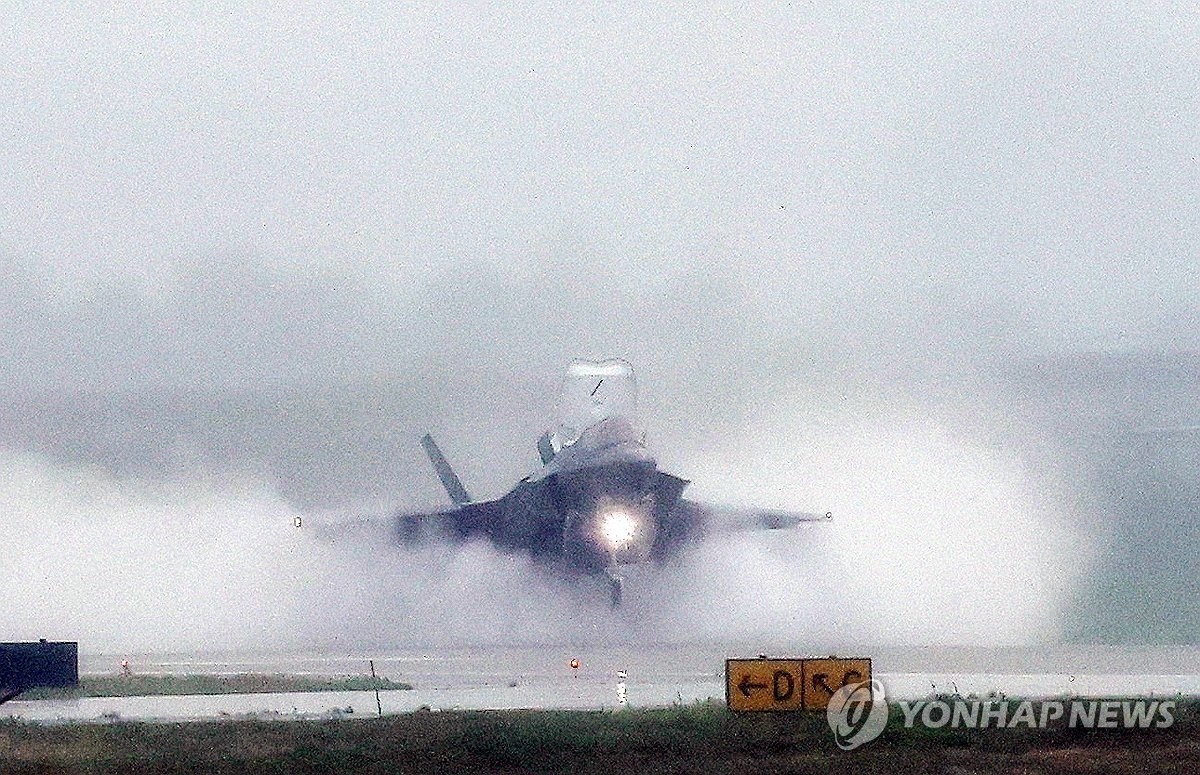 Can cu 'dau nao' phong khong toi mat cua Han Quoc hinh anh