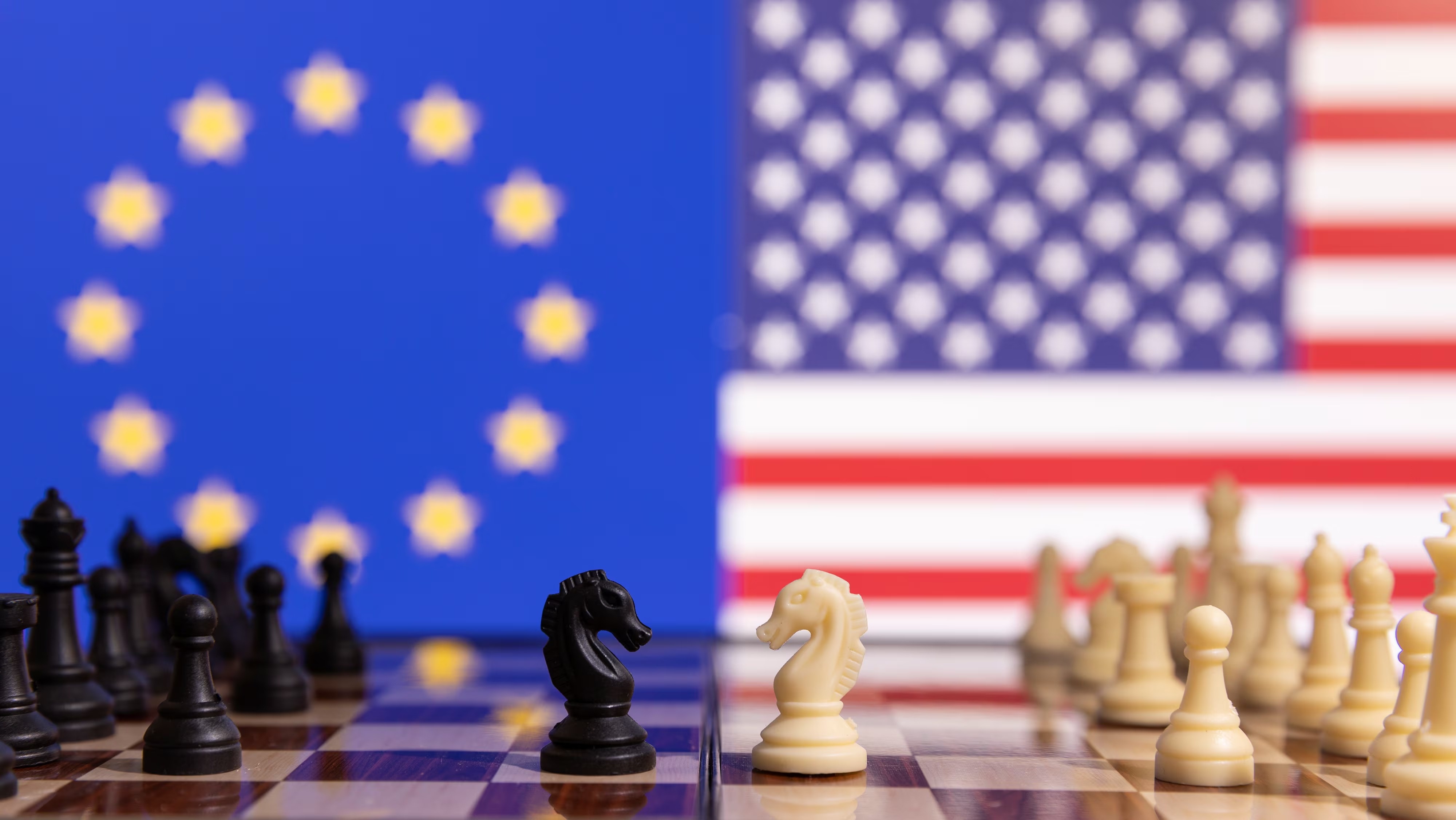 Ap luc nhuong bo My van de nang len EU hinh anh