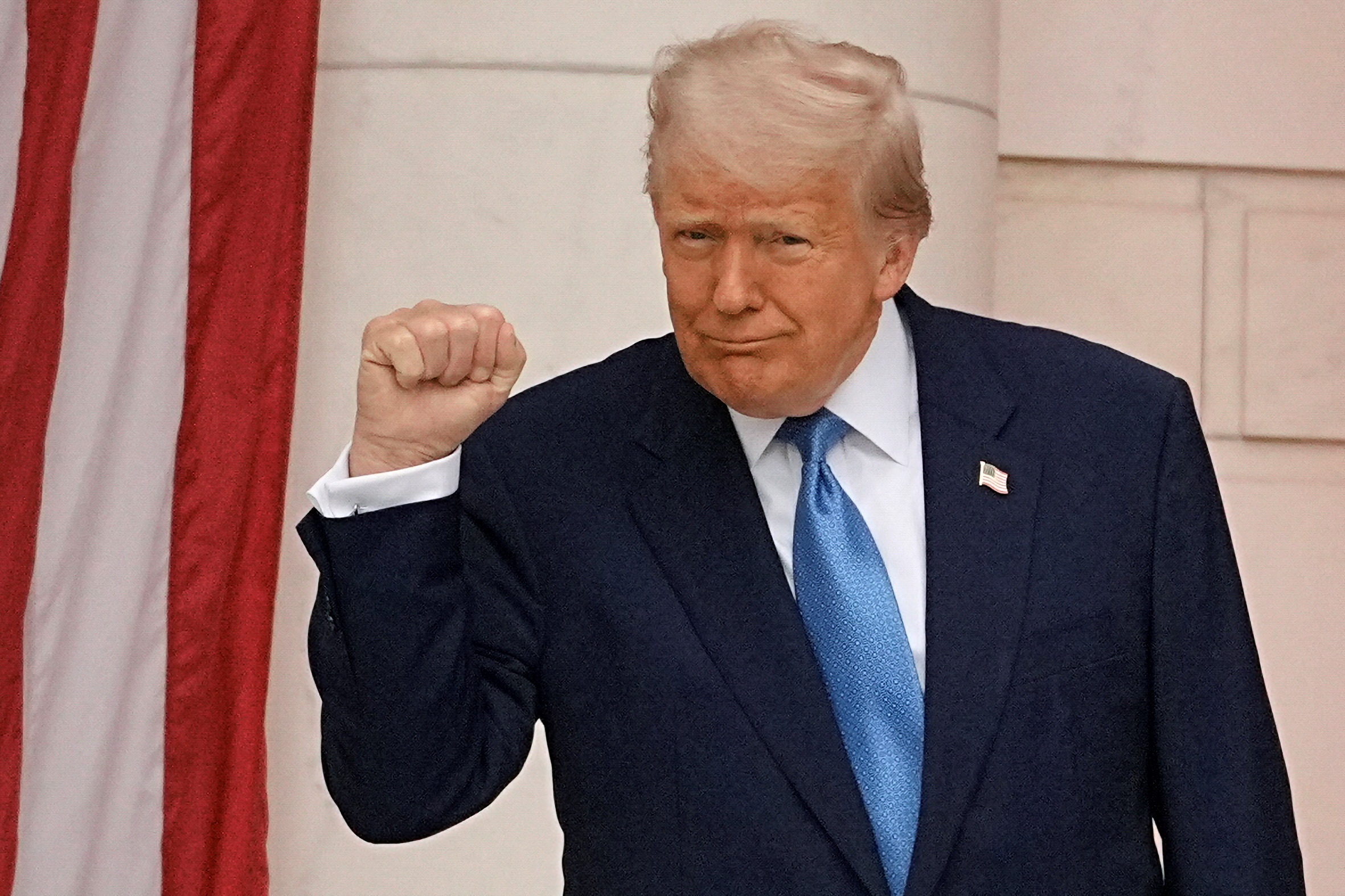 Duyet binh 250 nam Luc quan My: Ton vinh quoc gia hay ong Trump? hinh anh