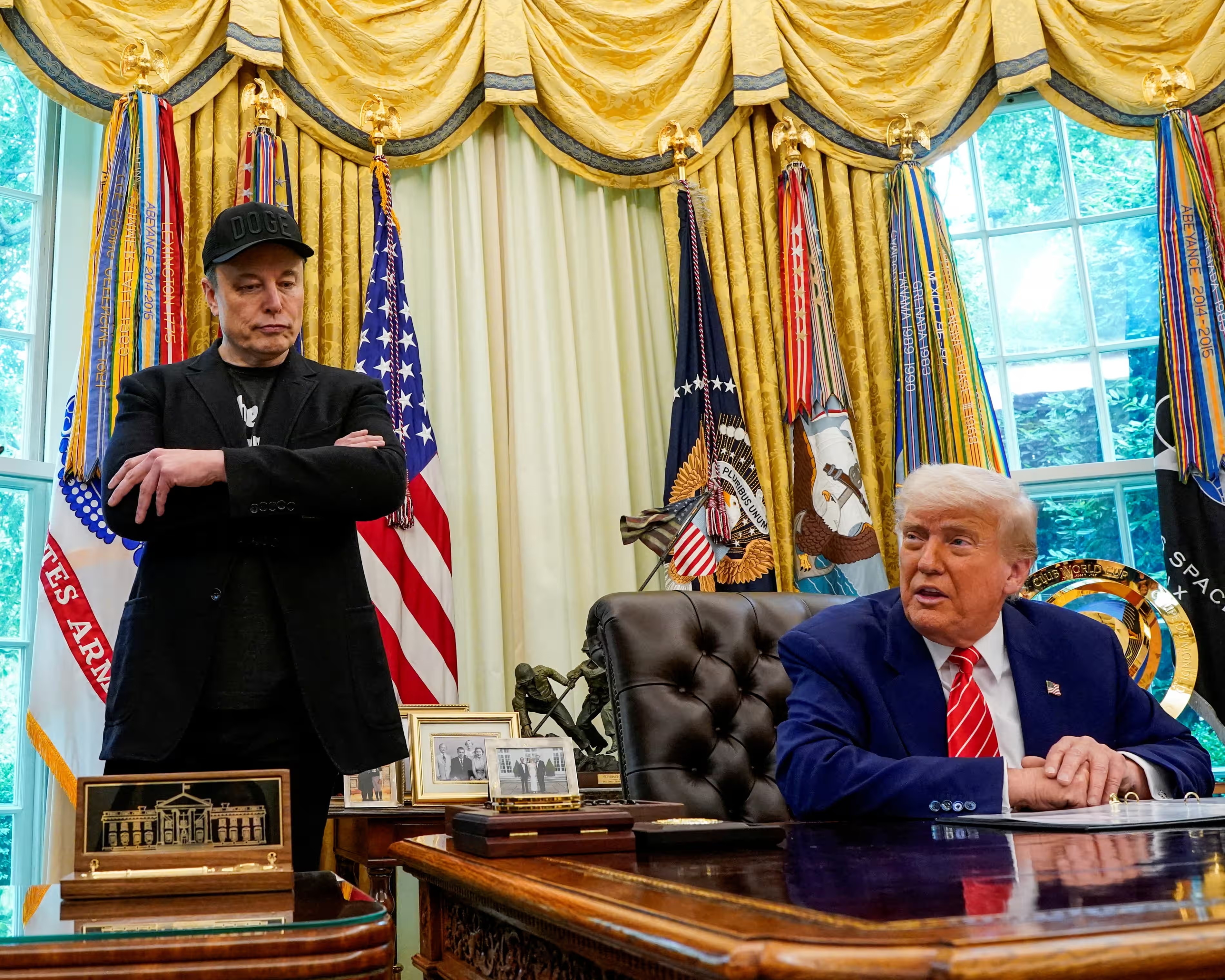 Trump - Musk va 10 cach ha nhau khong thuong tiec hinh anh